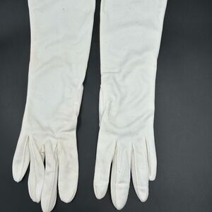 Vintage Elegant ivory Women's Gloves made in W Germany